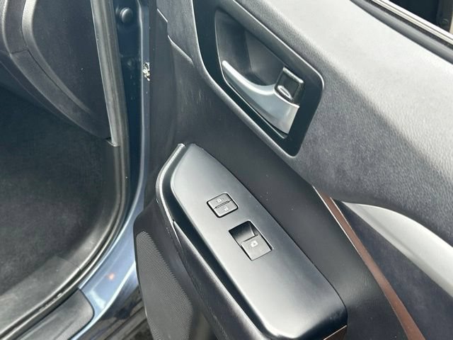 Used 2019 Toyota Highlander XLE AWD/4WD image 23
