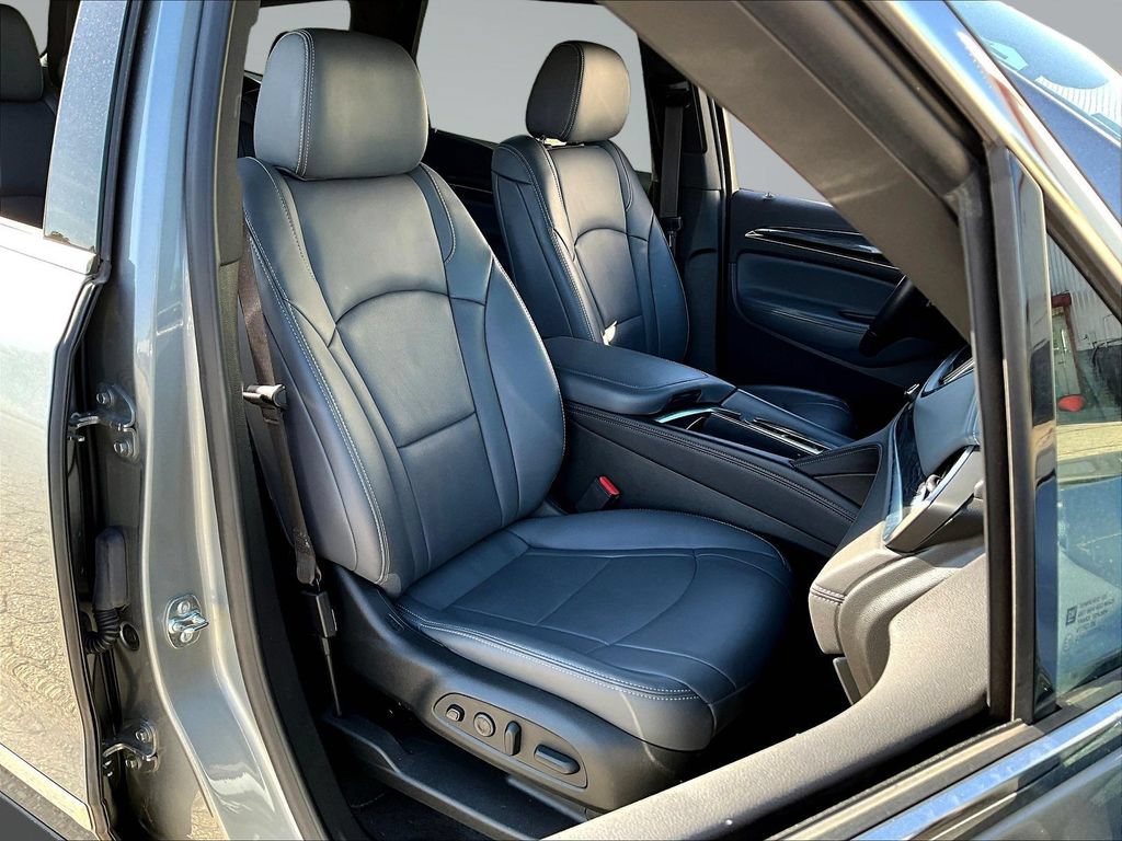 Used 2024 Buick Enclave Premium AWD/4WD image 32