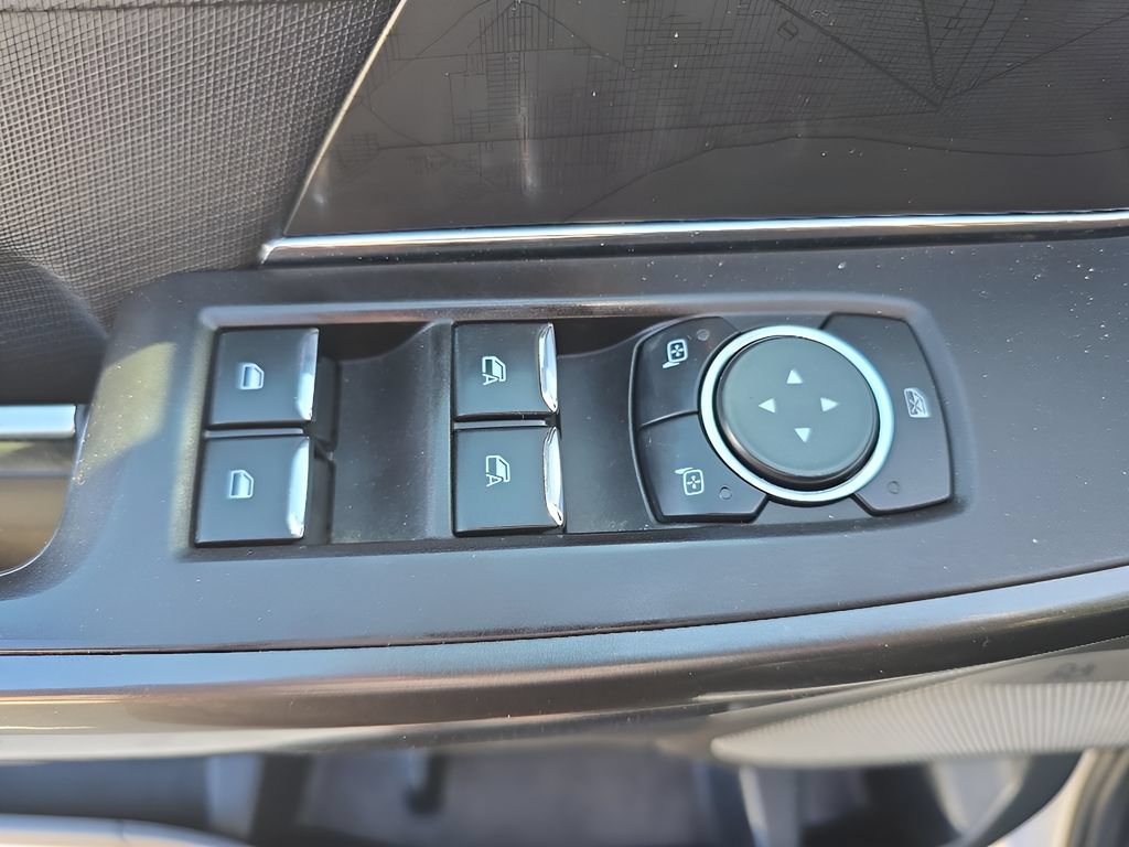Used 2021 Ford F150 4x4 SuperCrew image 12