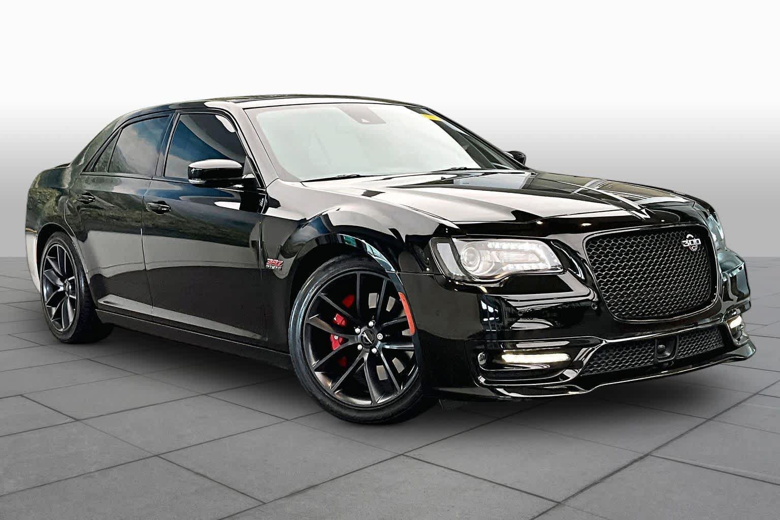 Used 2023 Chrysler 300 C RWD image 3