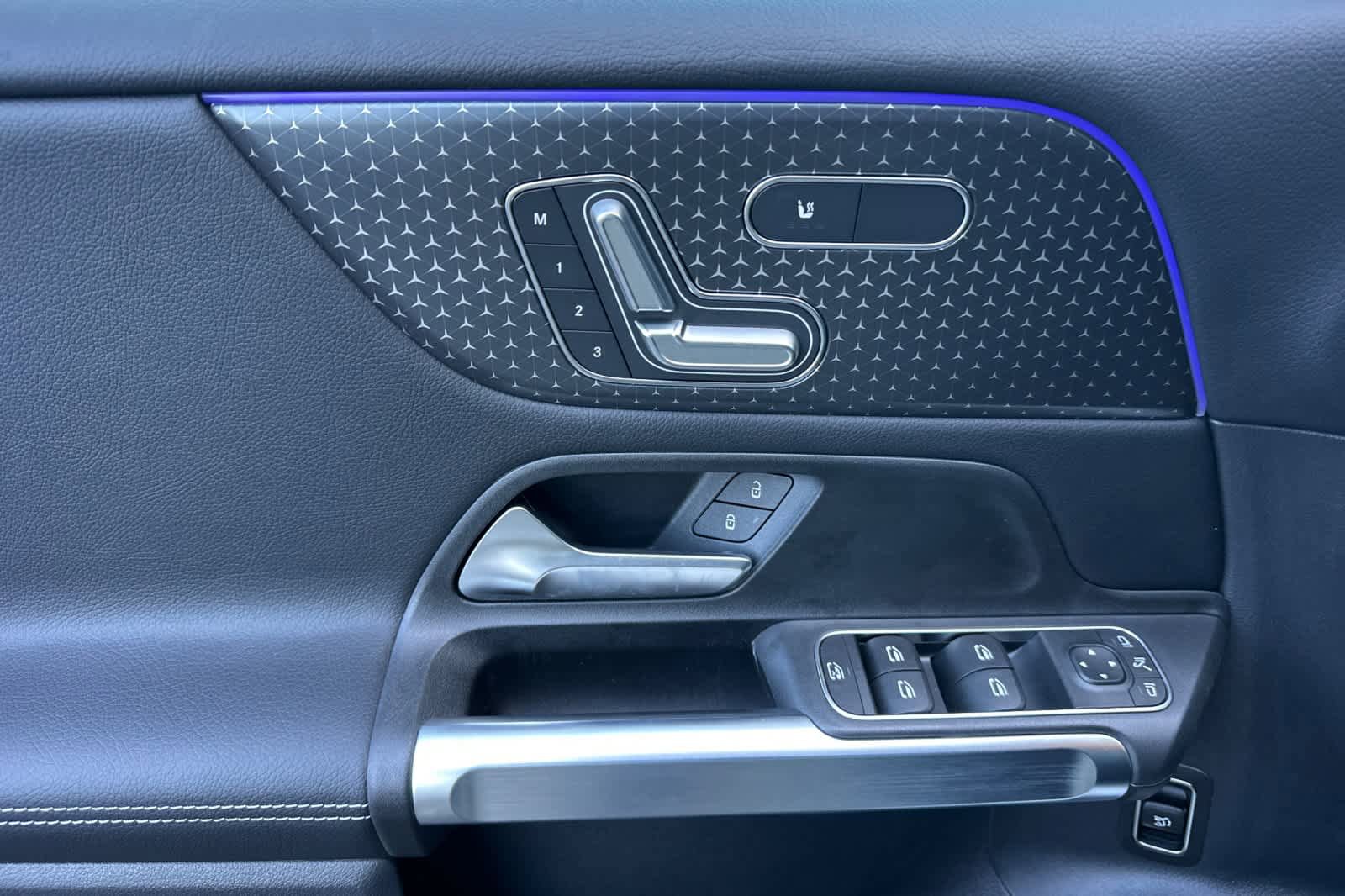 New 2026 Mercedes-Benz GLB 250 image 10