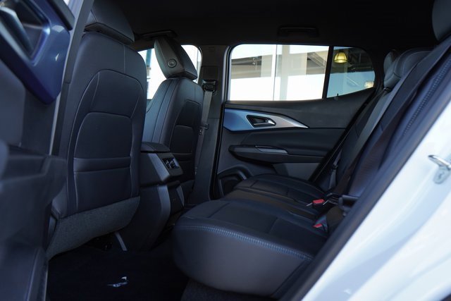 New 2025 Chevrolet Equinox EV LT image 26