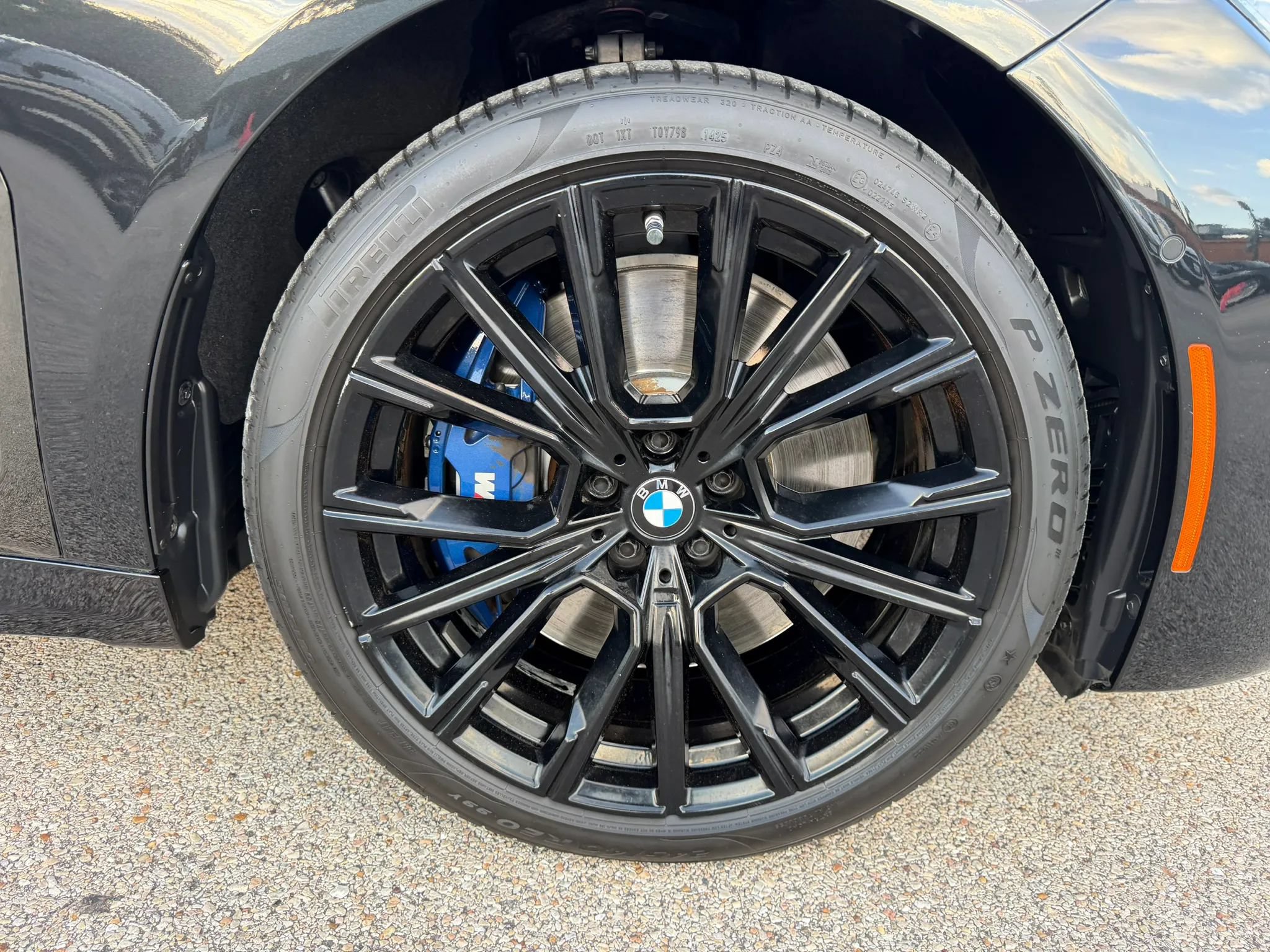 Used 2020 BMW 750i xDrive w/ Autobahn Package AWD/4WD image 12