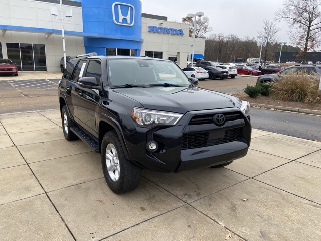 Used 2022 Toyota 4Runner SR5 Premium image 2