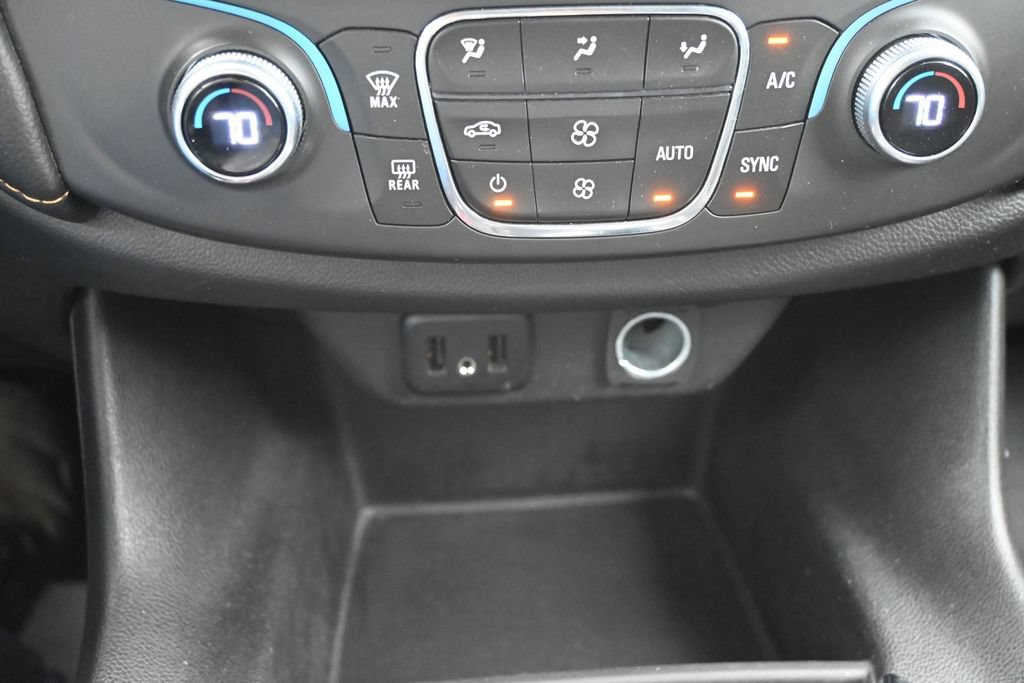 Used 2021 Chevrolet Traverse LS AWD/4WD image 13