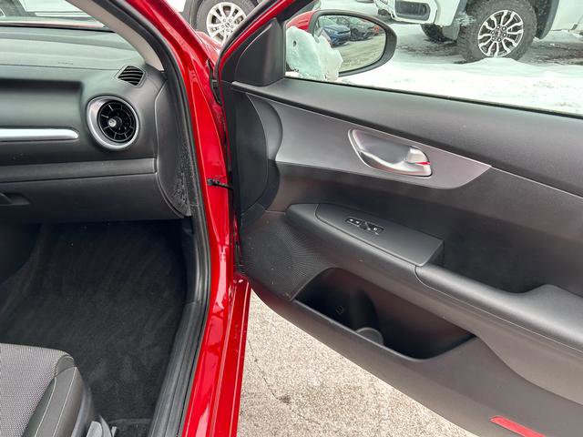 Certified 2022 Kia Forte LXS image 29