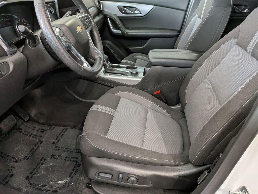 Used 2025 Chevrolet Blazer LT image 23