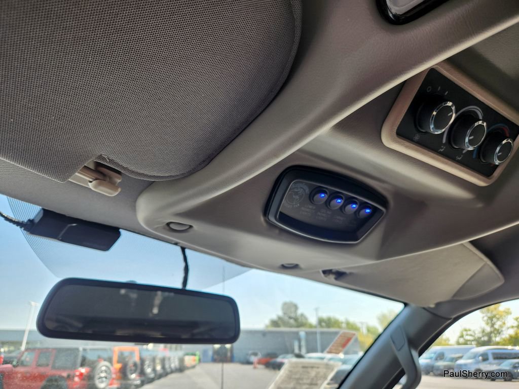 Used 2023 Chevrolet Express 2500 Extended image 43