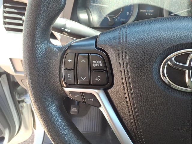 Used 2020 Toyota Sienna L FWD image 16