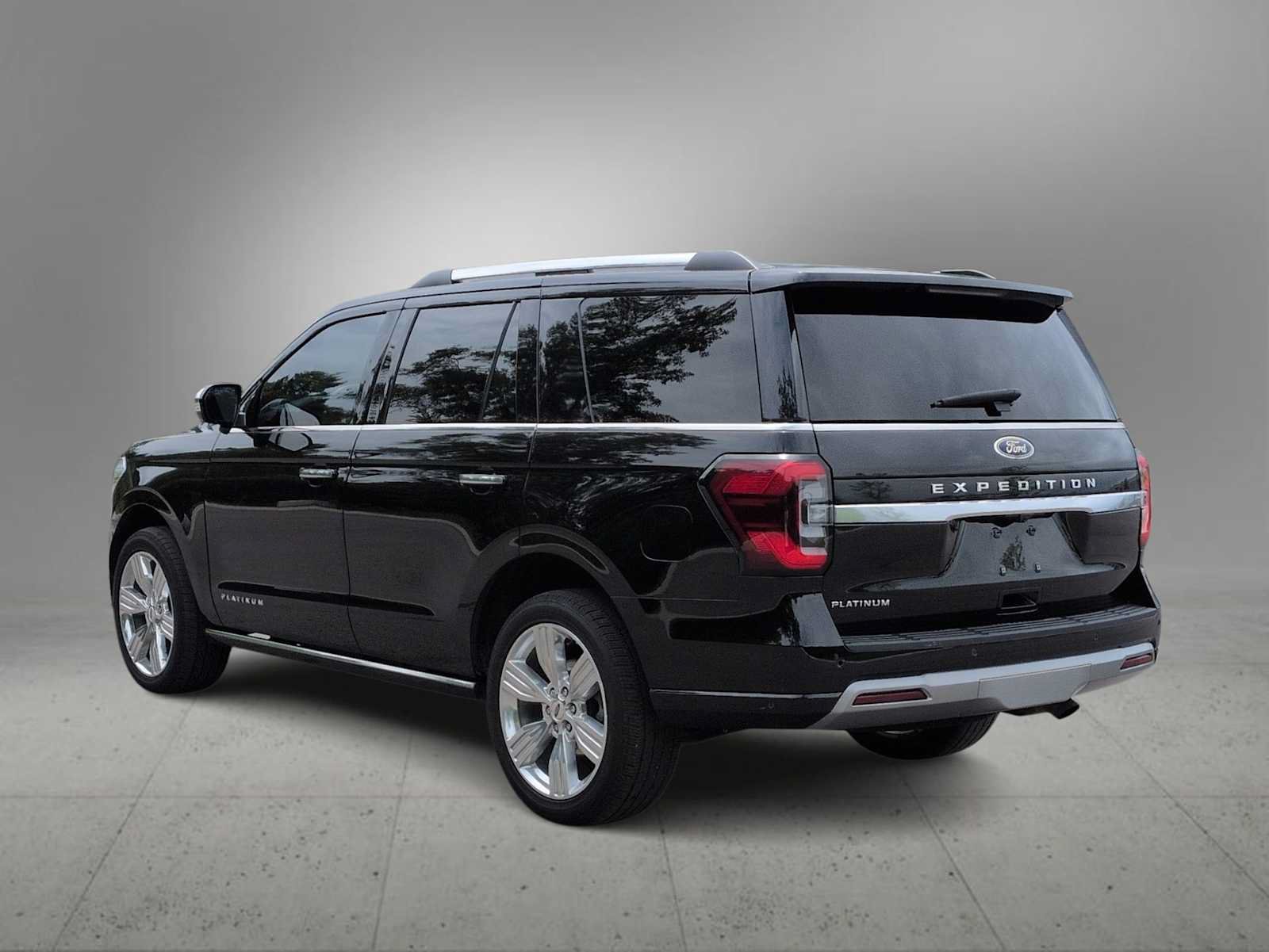 Used 2024 Ford Expedition Platinum AWD/4WD image 6