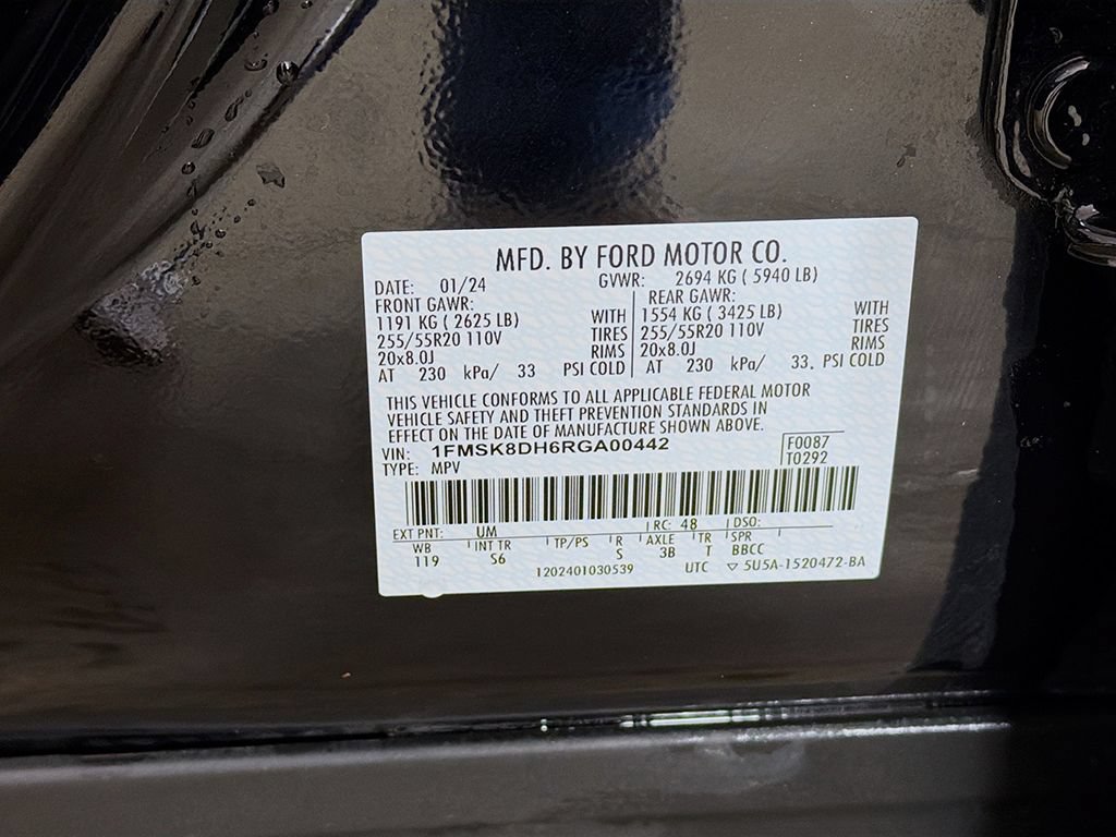 Used 2024 Ford Explorer XLT w/ Equipment Group 202A AWD/4WD image 39