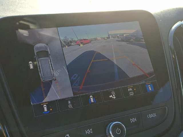 Used 2023 Chevrolet Equinox RS FWD image 20