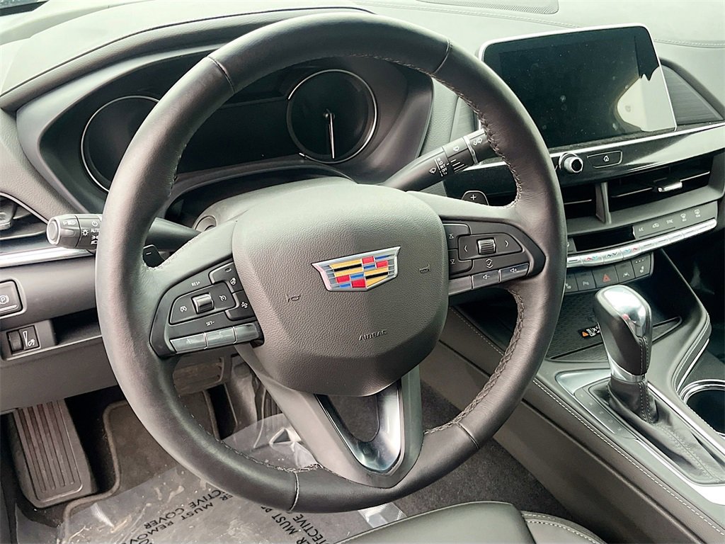 Used 2025 Cadillac CT4 Luxury image 11
