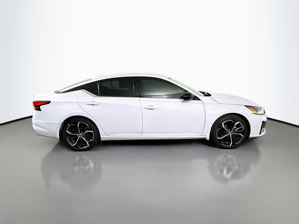 Used 2024 Nissan Altima 2.5 SR image 7