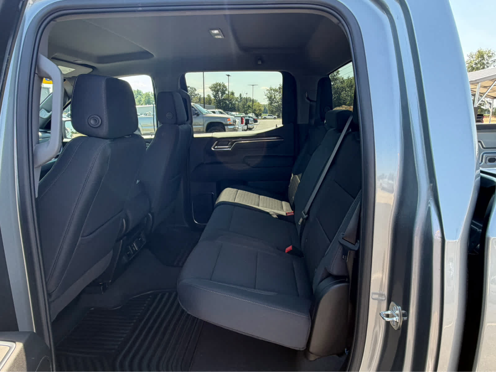 Used 2024 Chevrolet Silverado 1500 LT AWD/4WD image 21
