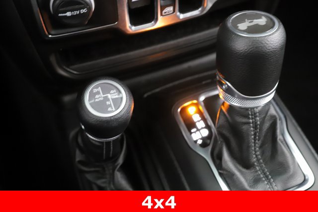 Used 2025 Jeep Wrangler Unlimited Sahara image 24