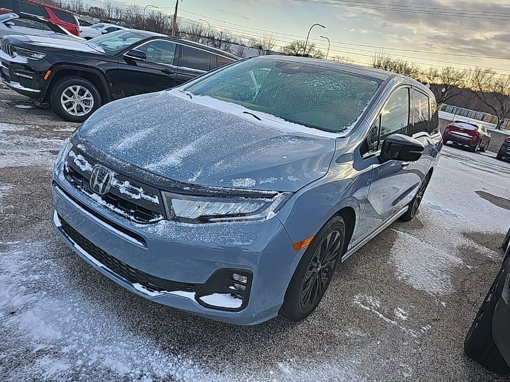 Used 2025 Honda Odyssey Sport-L image 3