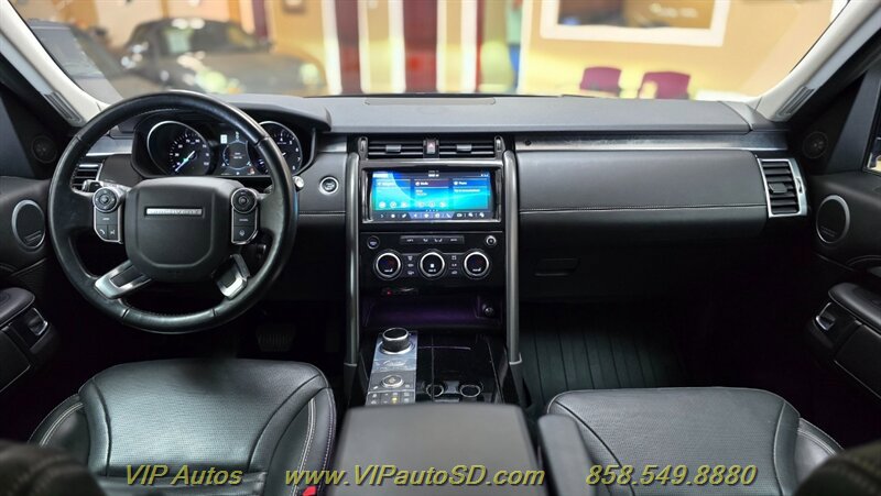 Used 2017 Land Rover Discovery First Edition AWD/4WD image 29
