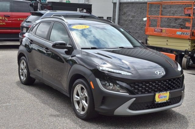 Used 2023 Hyundai Kona SEL w/ Cargo Package AWD/4WD image 2