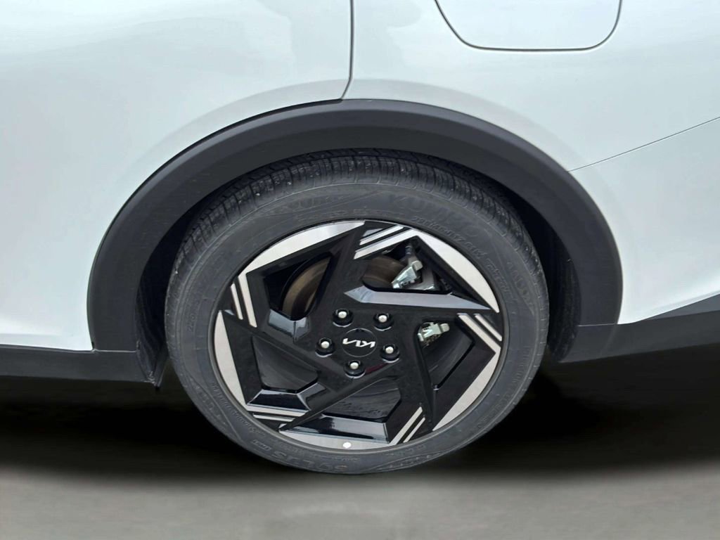 Certified 2025 Kia K4 EX FWD image 40