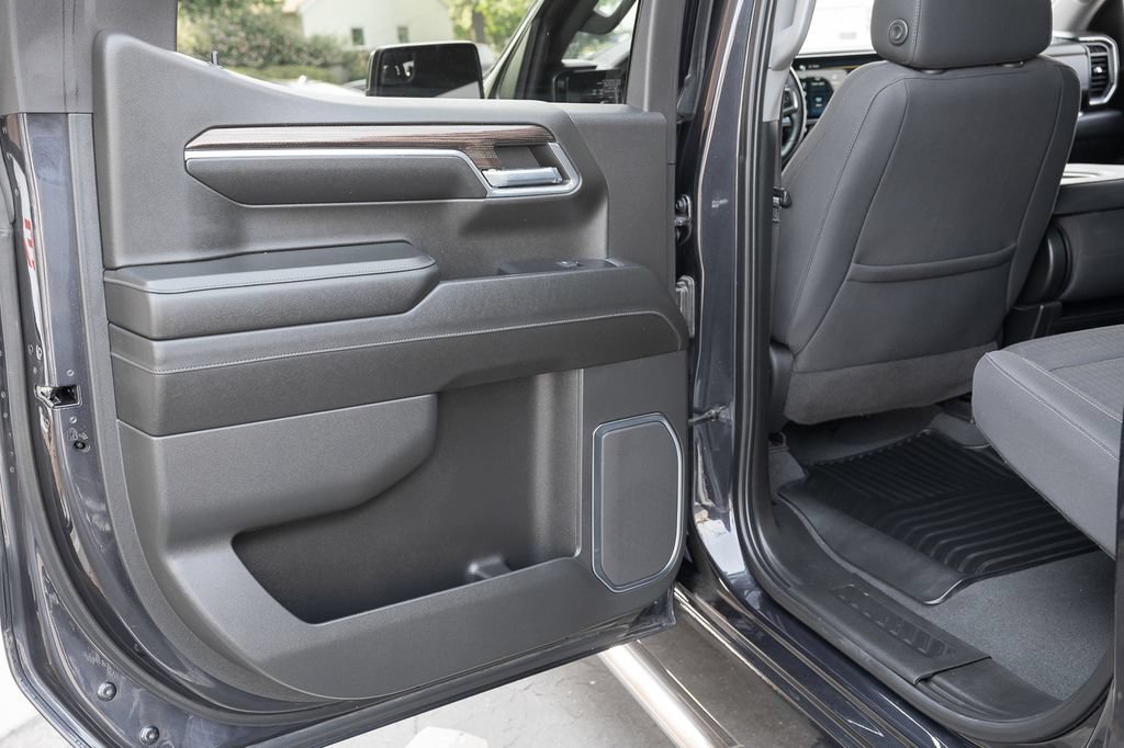 Used 2024 Chevrolet Silverado 1500 LT AWD/4WD image 41