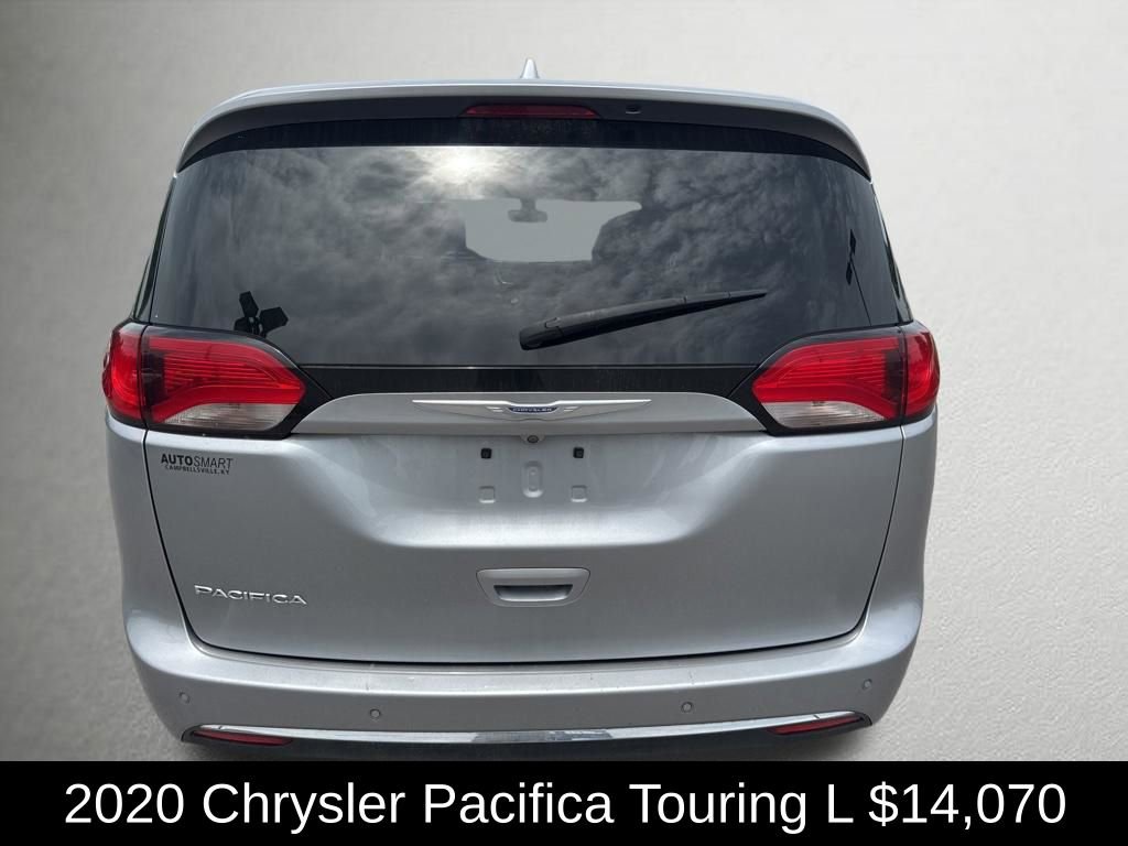 Used 2020 Chrysler Pacifica Touring-L FWD image 4