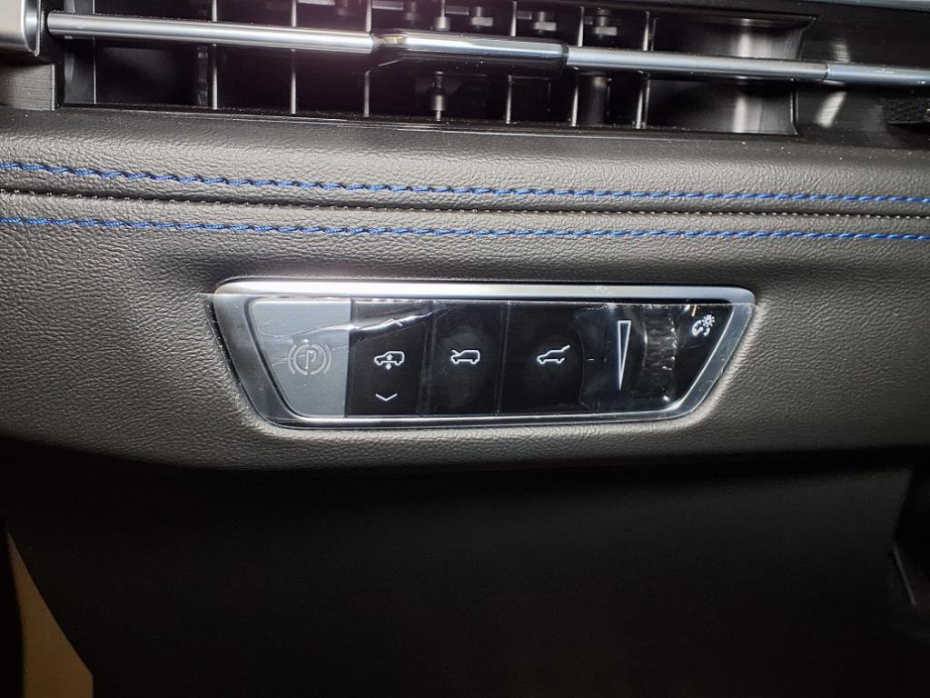 New 2026 Cadillac Escalade IQL Luxury image 16