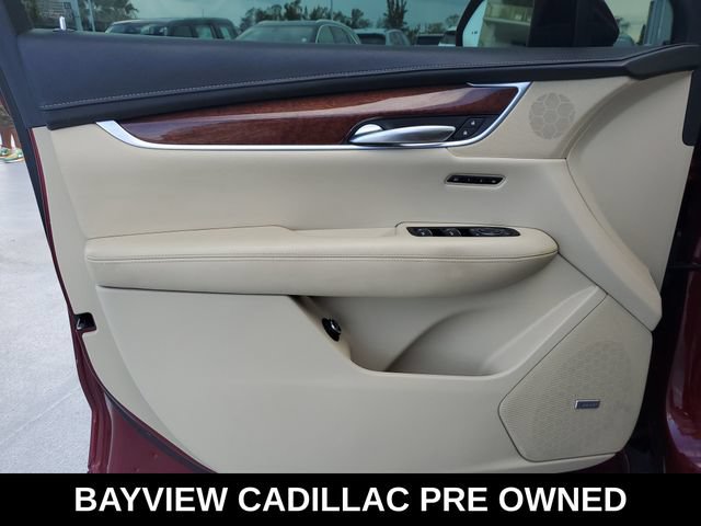 Used 2018 Cadillac XT5 Luxury w/ Driver Awareness Package FWD image 24
