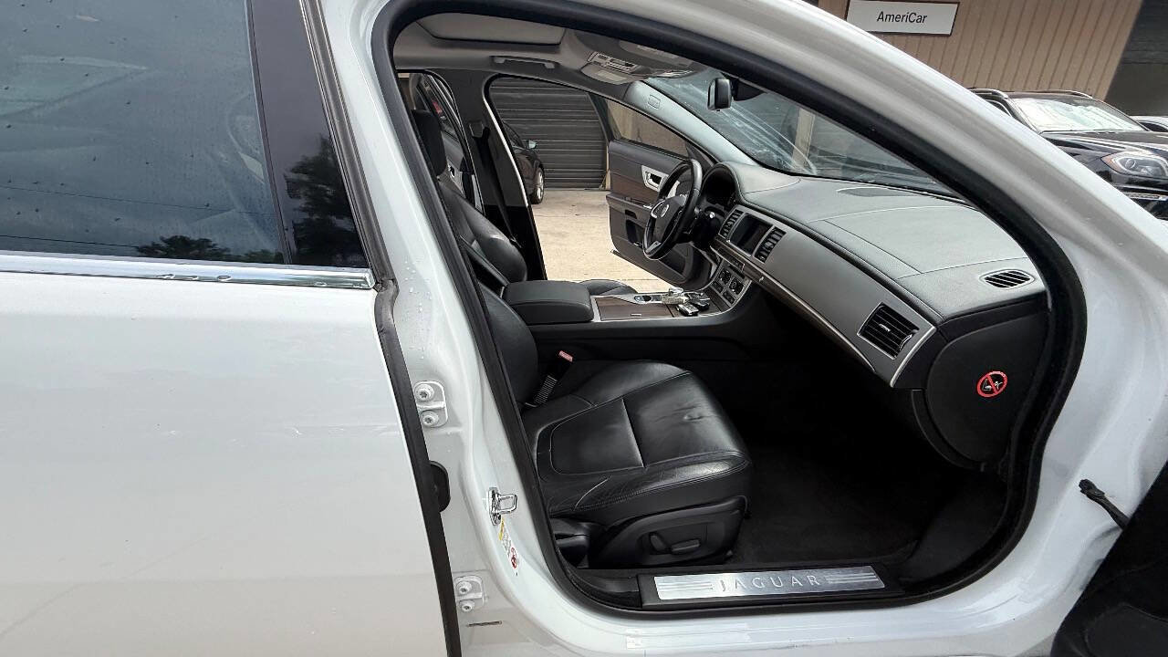 Used 2013 Jaguar XF RWD image 97