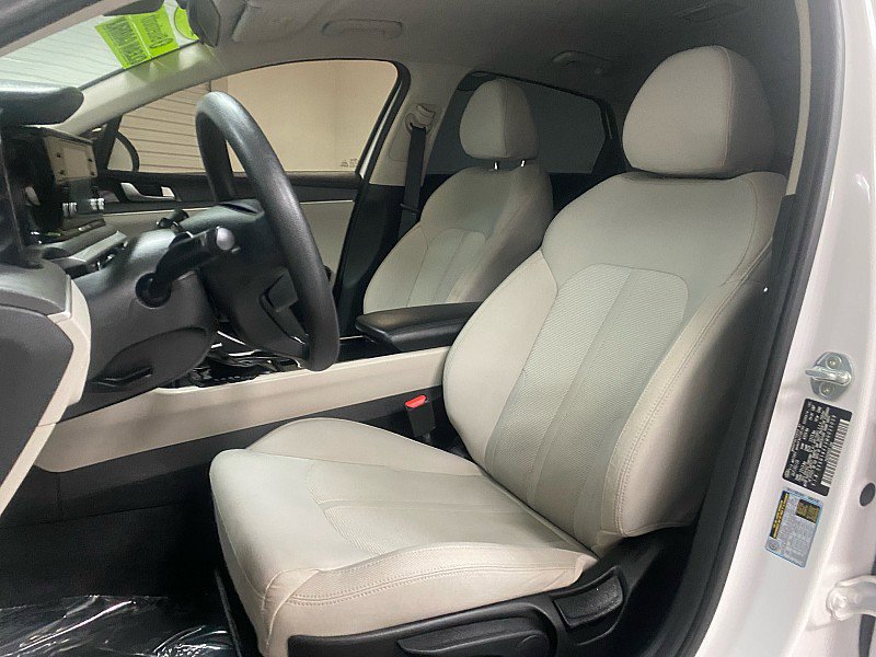 Used 2021 Kia K5 LXS image 9