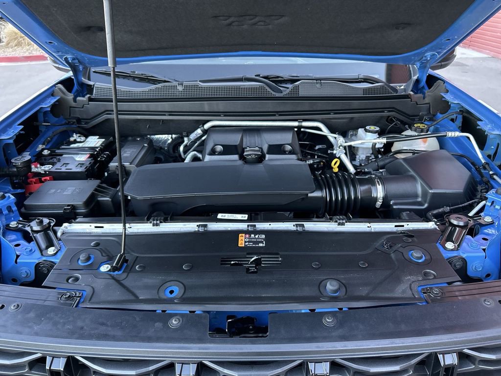 Used 2025 GMC Canyon Elevation image 27