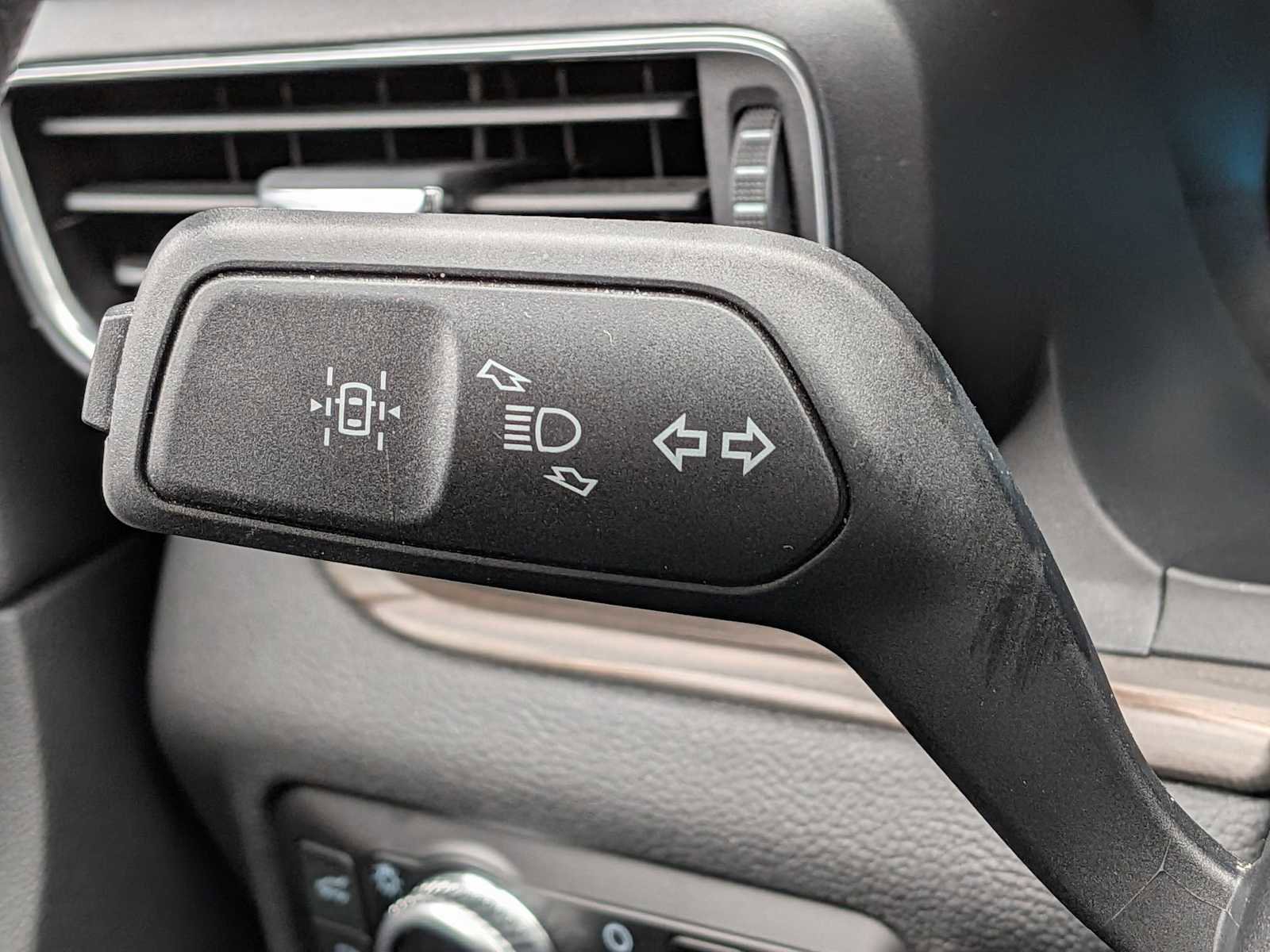 Used 2023 Ford Explorer Limited w/ Hybrid Equipment Group 310A image 26