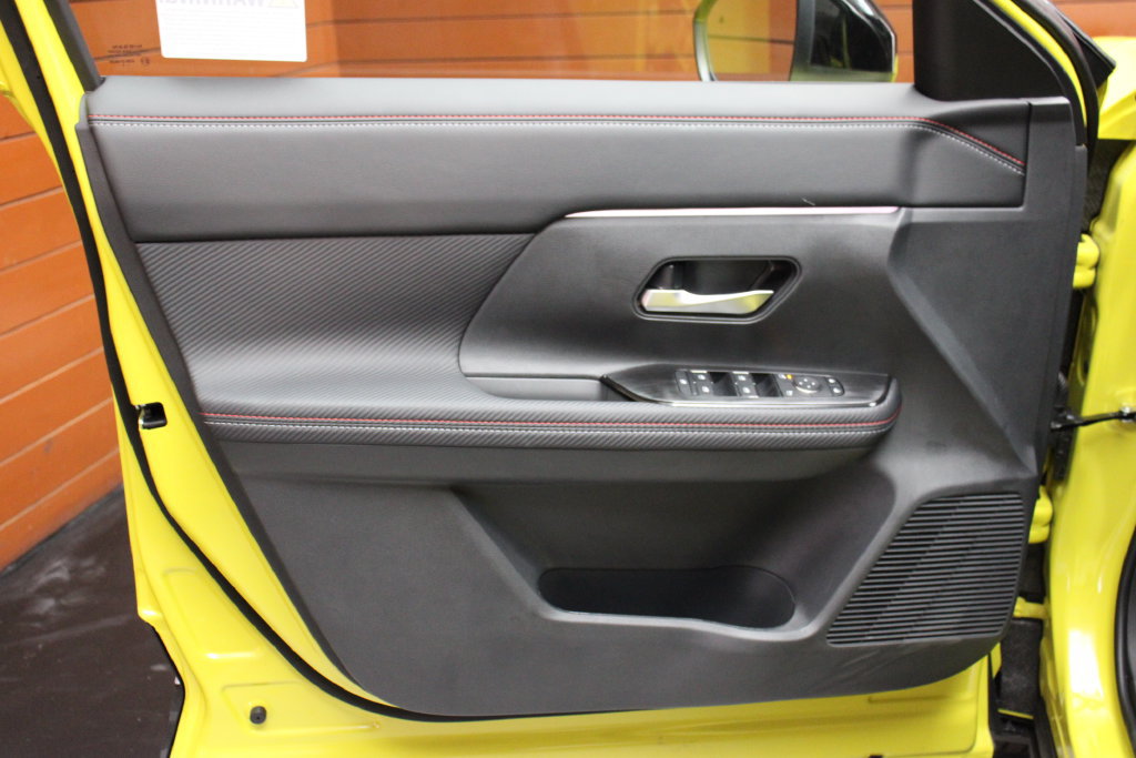 New 2026 Nissan Kicks SR FWD image 17