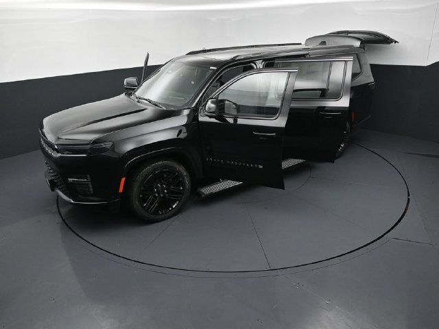New 2026 Jeep Grand Wagoneer L Limited AWD/4WD image 26