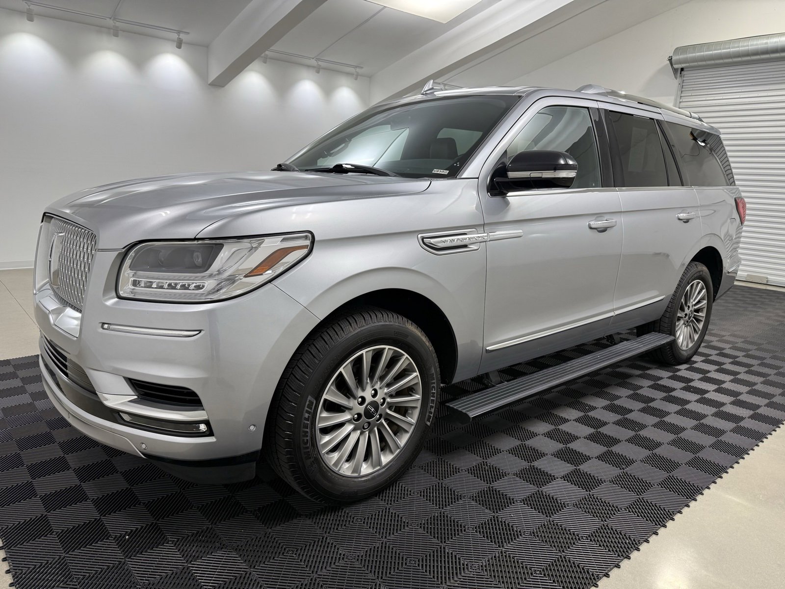 Used 2020 Lincoln Navigator 2WD image 4