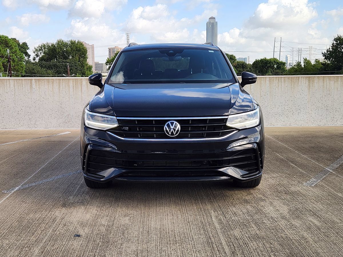 Used 2023 Volkswagen Tiguan SE R-Line FWD image 2