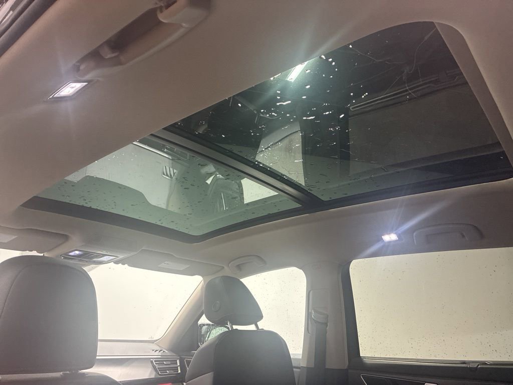 Used 2025 Volkswagen Atlas Peak Edition SE image 8