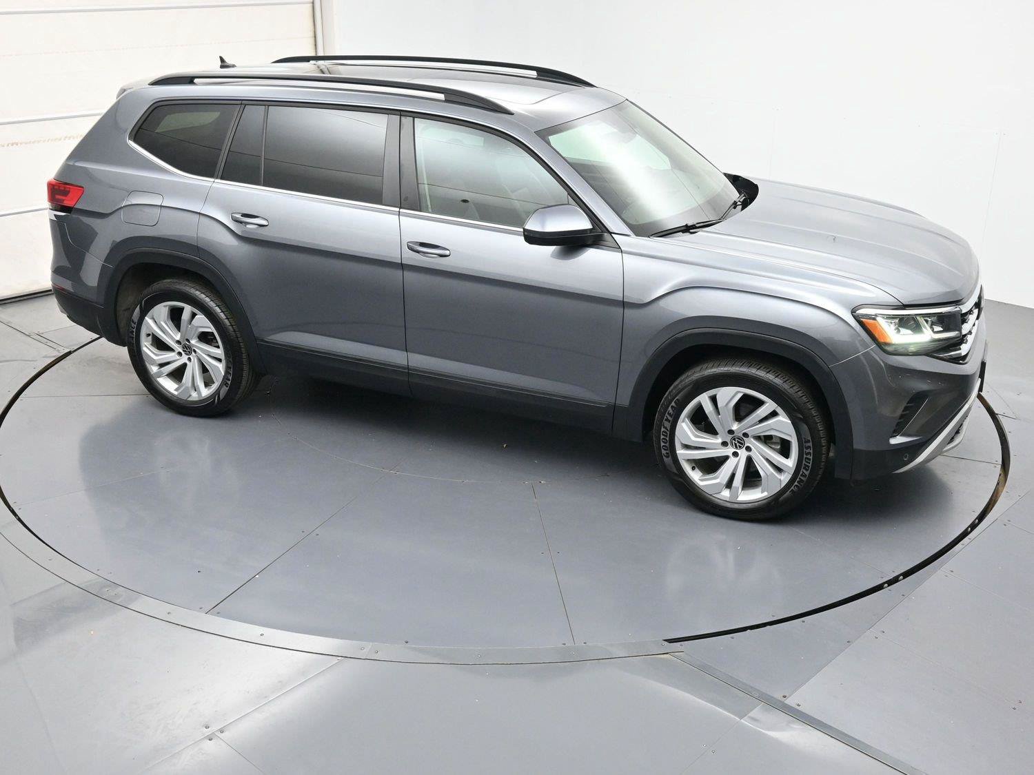 Certified 2023 Volkswagen Atlas SE w/ Panoramic Sunroof Package AWD/4WD image 37