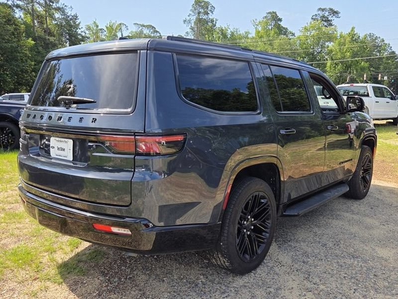 Used 2025 Jeep Wagoneer Series II w/ Premium Group I RWD image 14