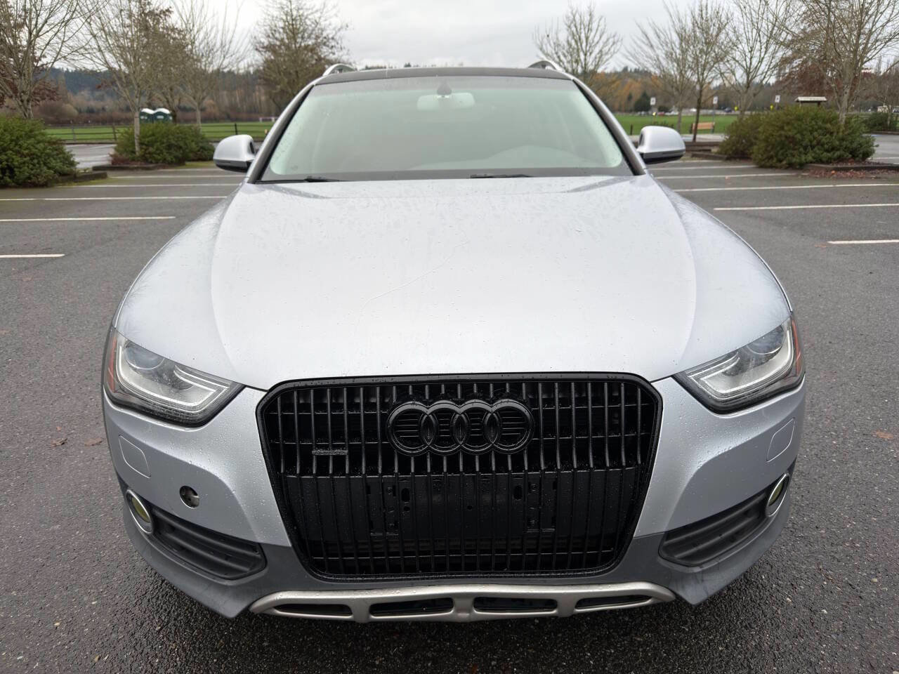 Used 2015 Audi A4 Premium Plus w/ Technology Package image 2