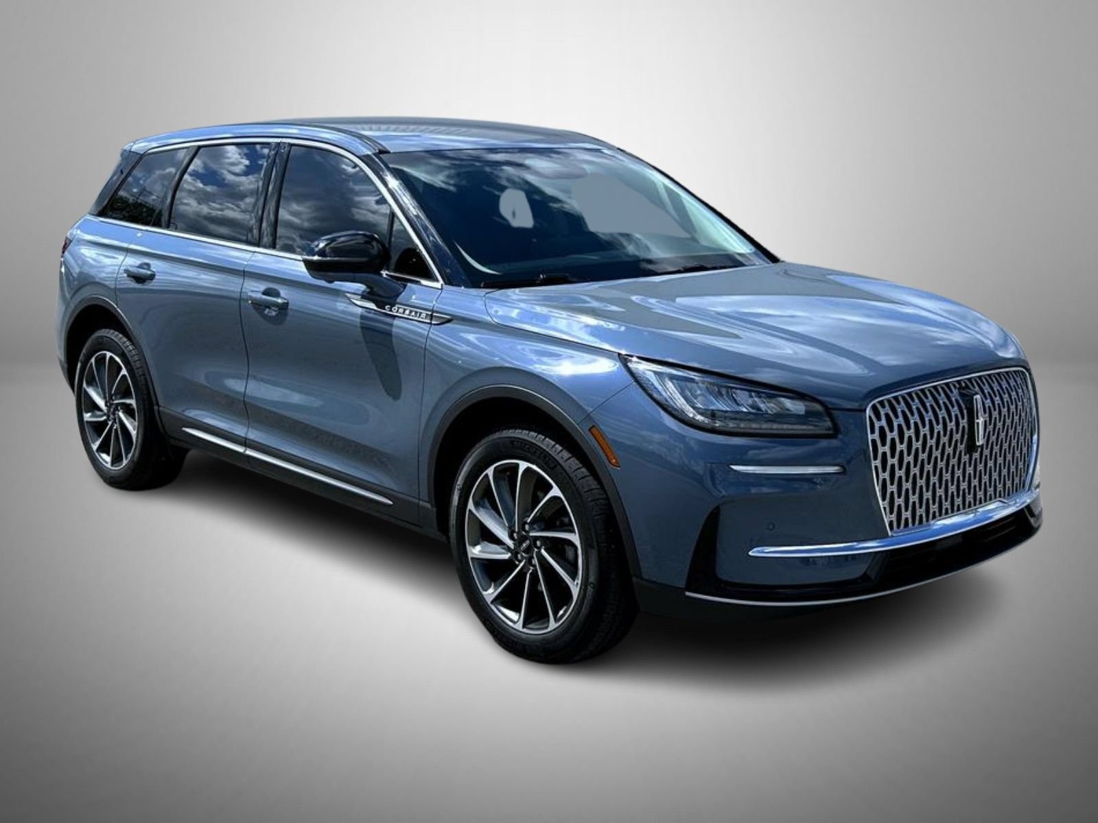 Used 2023 Lincoln Corsair AWD w/ Equipment Group 101A image 3