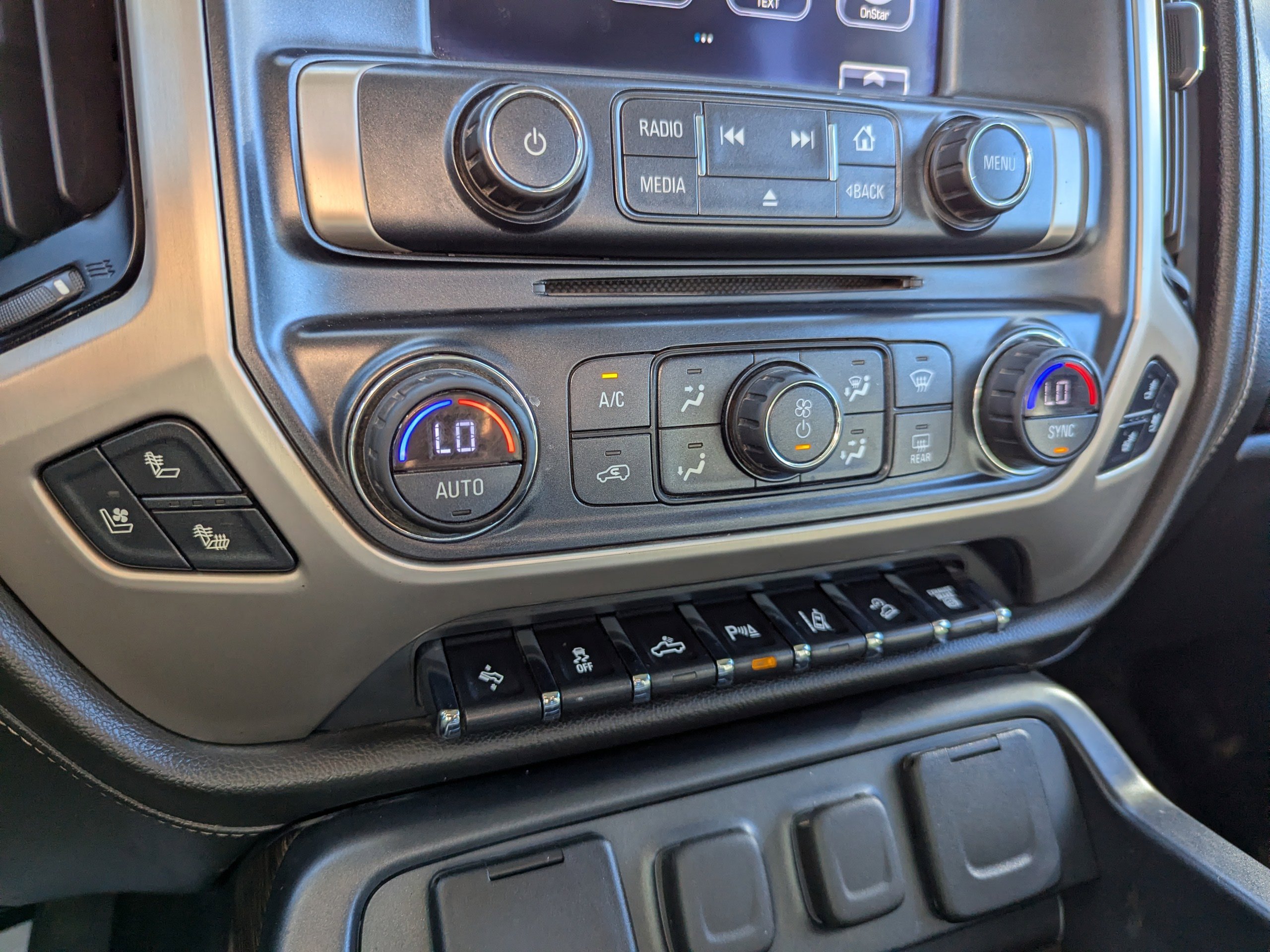 Used 2017 GMC Sierra 3500 Denali w/ Duramax Plus Package AWD/4WD image 24