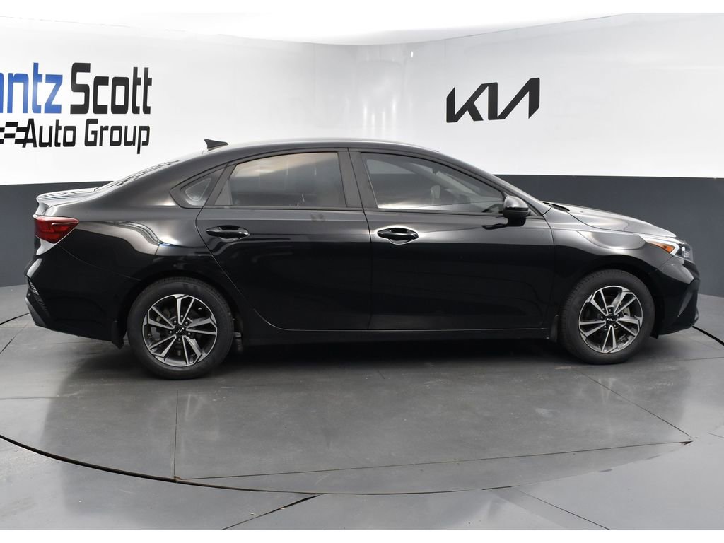 Certified 2022 Kia Forte LXS image 6