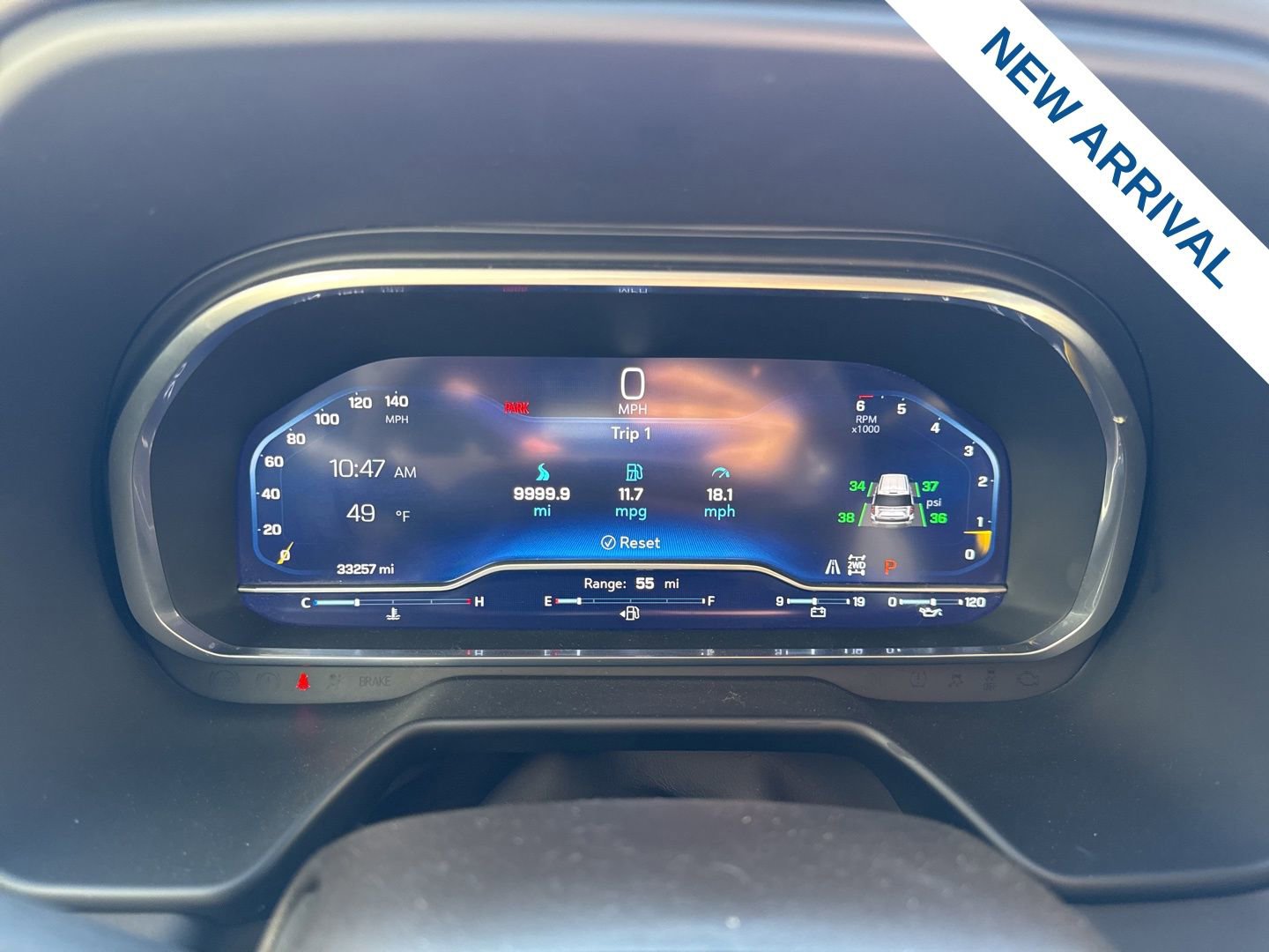 Used 2023 Chevrolet Suburban LT w/ Luxury Package AWD/4WD image 24