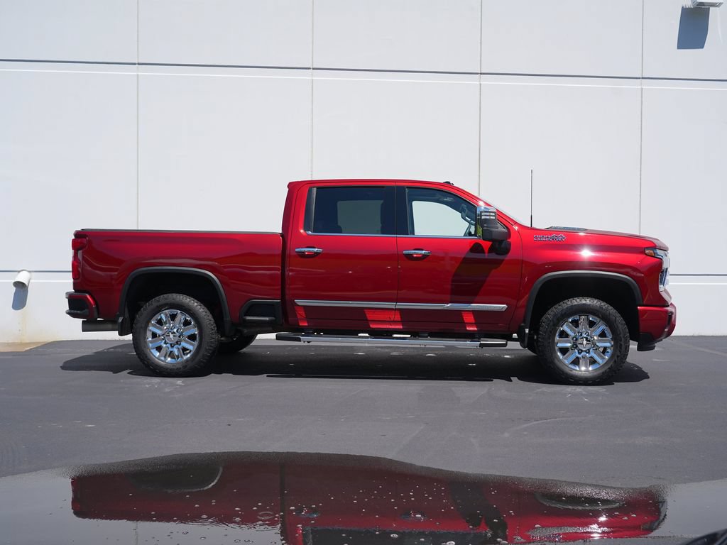 Certified 2024 Chevrolet Silverado 3500 High Country w/ High Country Premium Package AWD/4WD image 2