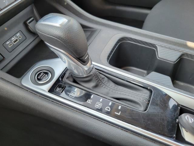Used 2024 Nissan Sentra SV FWD image 21