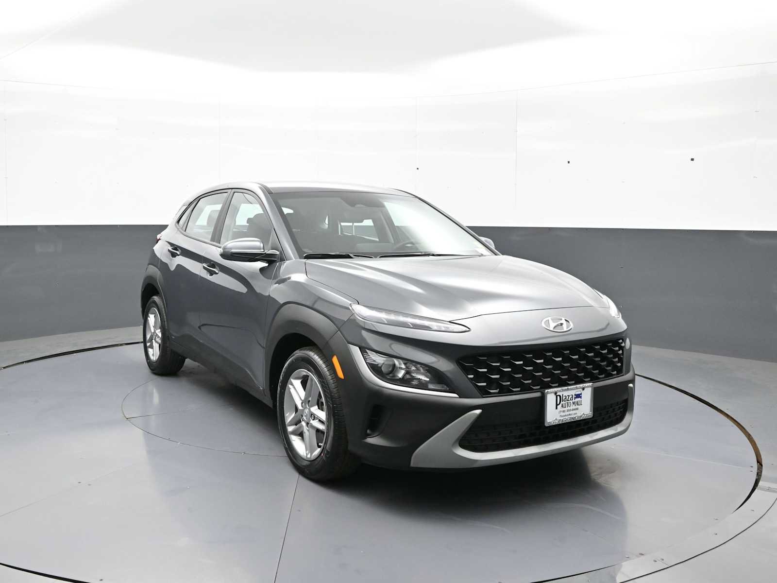 Used 2023 Hyundai Kona SE w/ Cargo Package AWD/4WD image 2