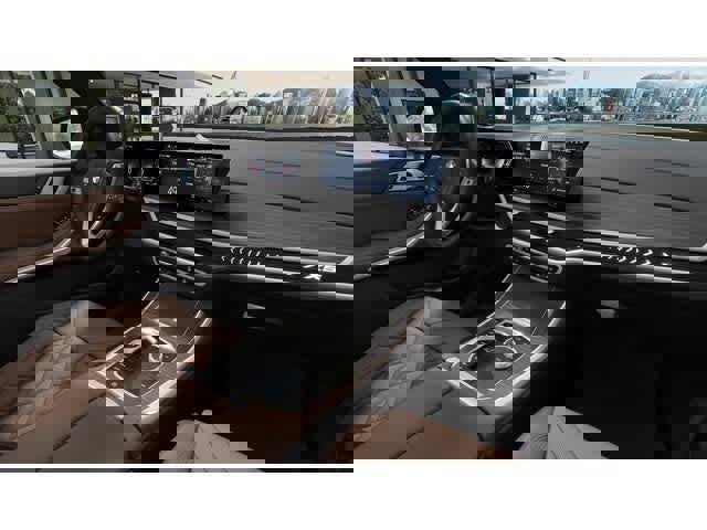 New 2025 BMW X5 xDrive40i w/ Climate Comfort Package image 14