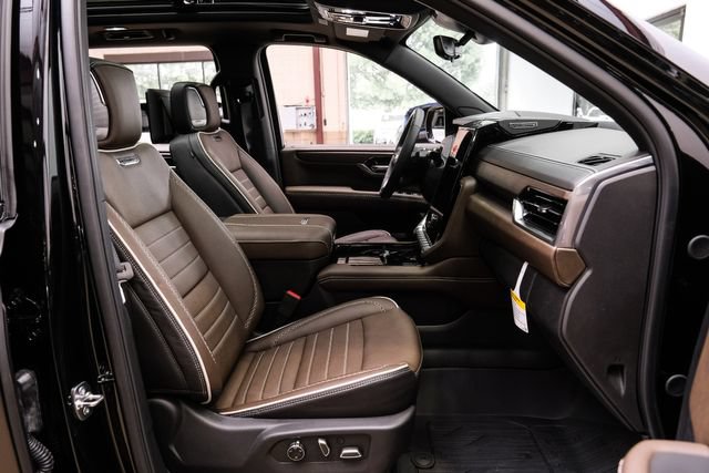 Used 2026 GMC Yukon XL Denali Ultimate w/ LPO, Floor Liner Package AWD/4WD image 68