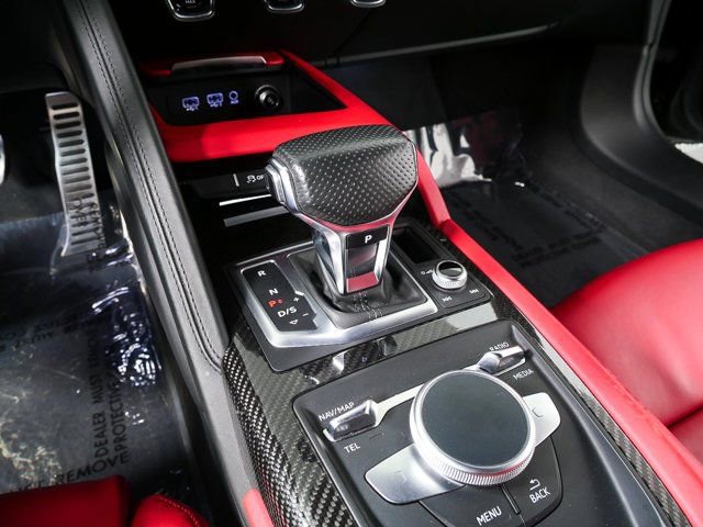 Used 2018 Audi R8 V10 w/ Premium Package image 17